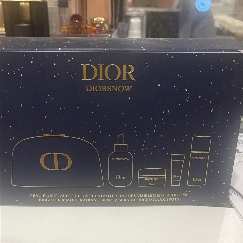 Dior Snowy White Pouch with Gold Details New in Box! This is only for the bag - Picture 6 of 6